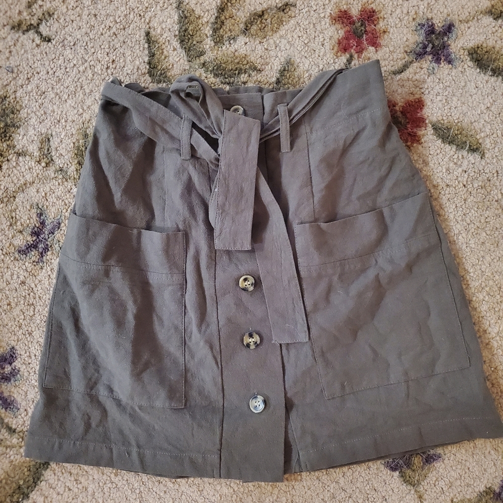 Olive button mini skirt with a tie